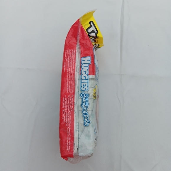 VTG Huggies Disposable Changing Pads 4-Count Travel Waterproof Y2K Baby Infant - Picture 4 of 5